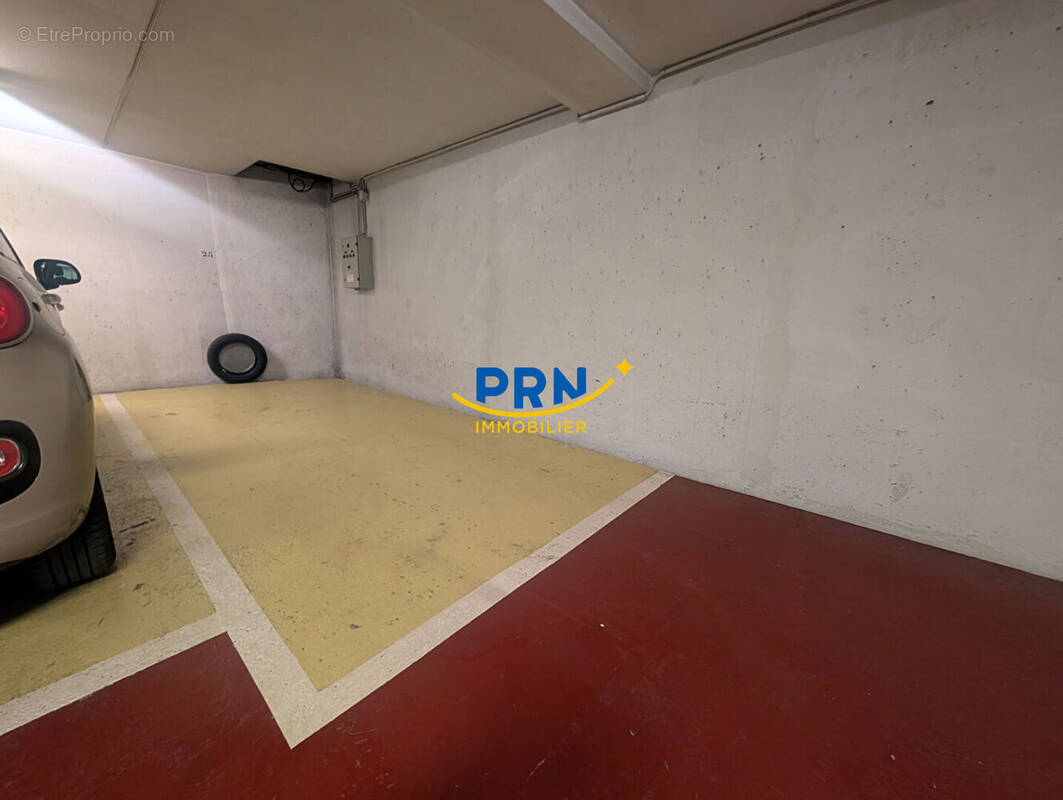 Parking à PARIS-14E