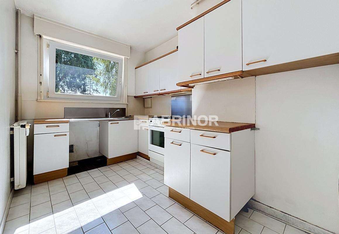 Appartement T3 exposé sud-ouest cave garage proximité tramway - photo 2