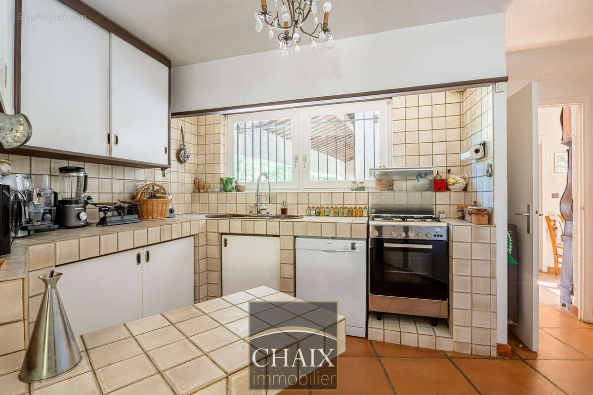 Villa d’architecte avec piscine balinaise à 1 km de la mer   Havre de paix à Sanary - photo 5