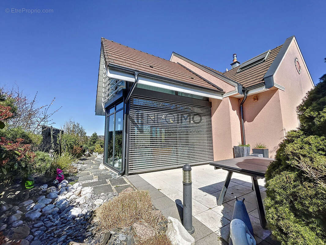 Maison à REBEUVILLE