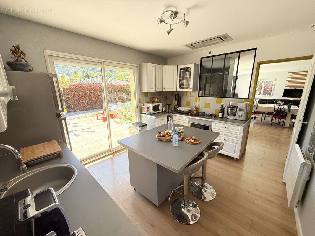 Maison à MOLIERES-CAVAILLAC