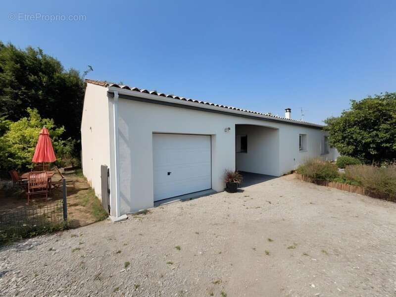 Maison à vendre 6 pièces PUY DU LAC (17) - photo 9
