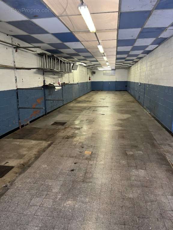 Parking à HALLENNES-LEZ-HAUBOURDIN