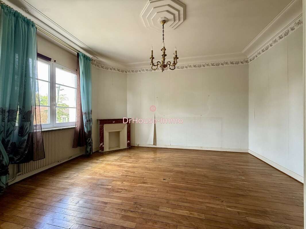 Maison à SAINT-ASTIER