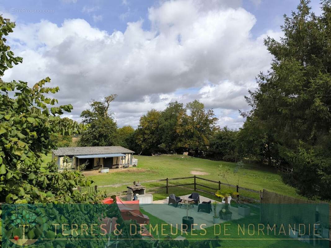 Maison à BOURG-ACHARD