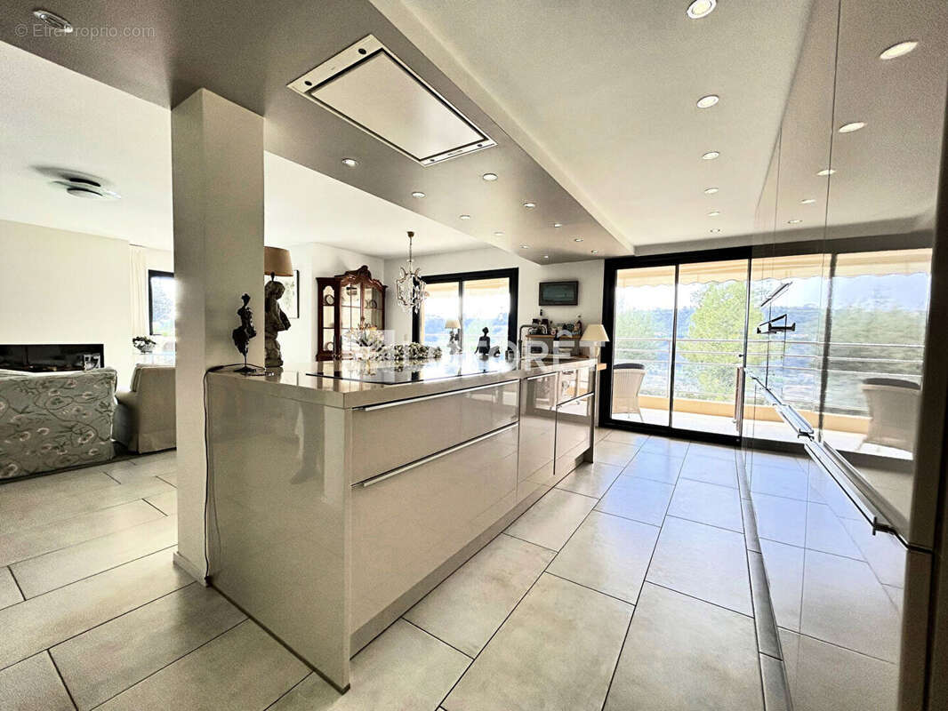 Appartement à CAGNES-SUR-MER