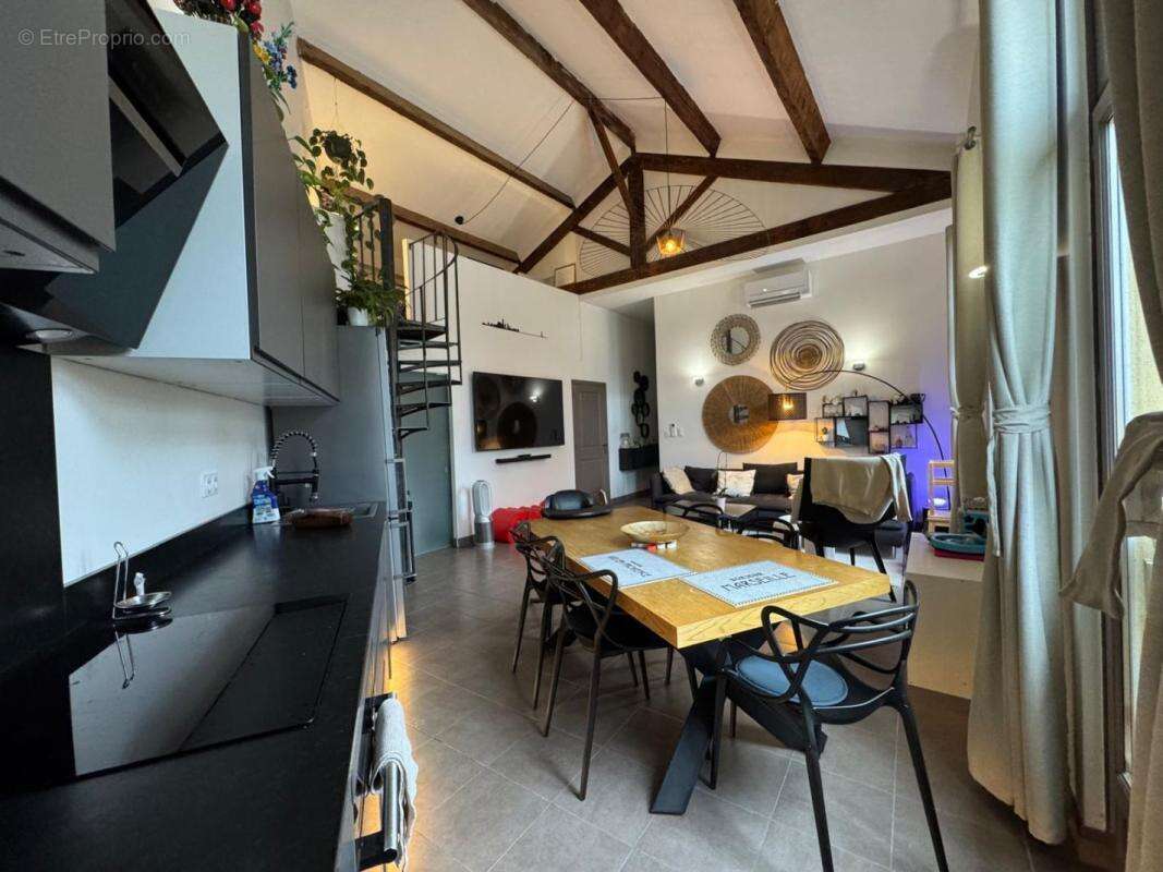 Appartement à MARSEILLE-12E