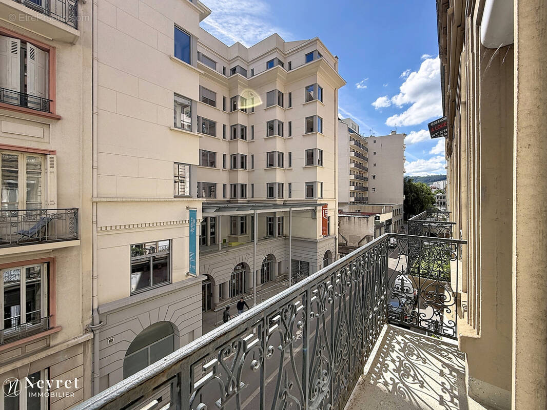 Appartement à SAINT-ETIENNE