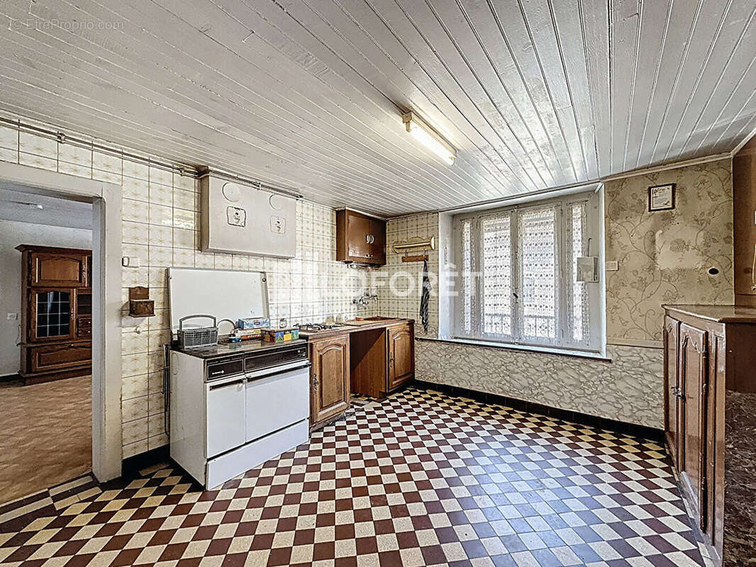 Maison à SAINT-MENGE