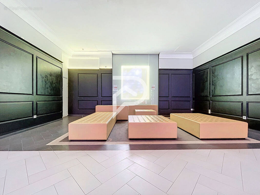 Appartement à COURBEVOIE