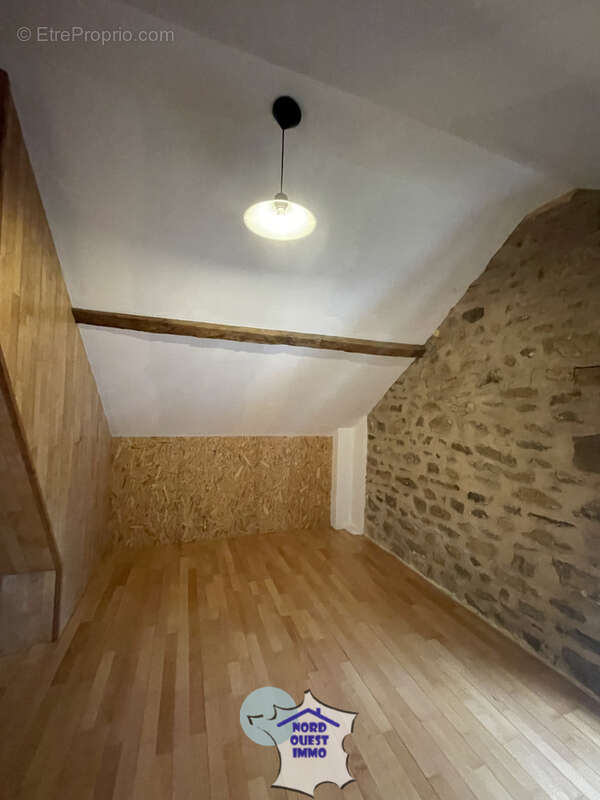 Maison à MAYENNE