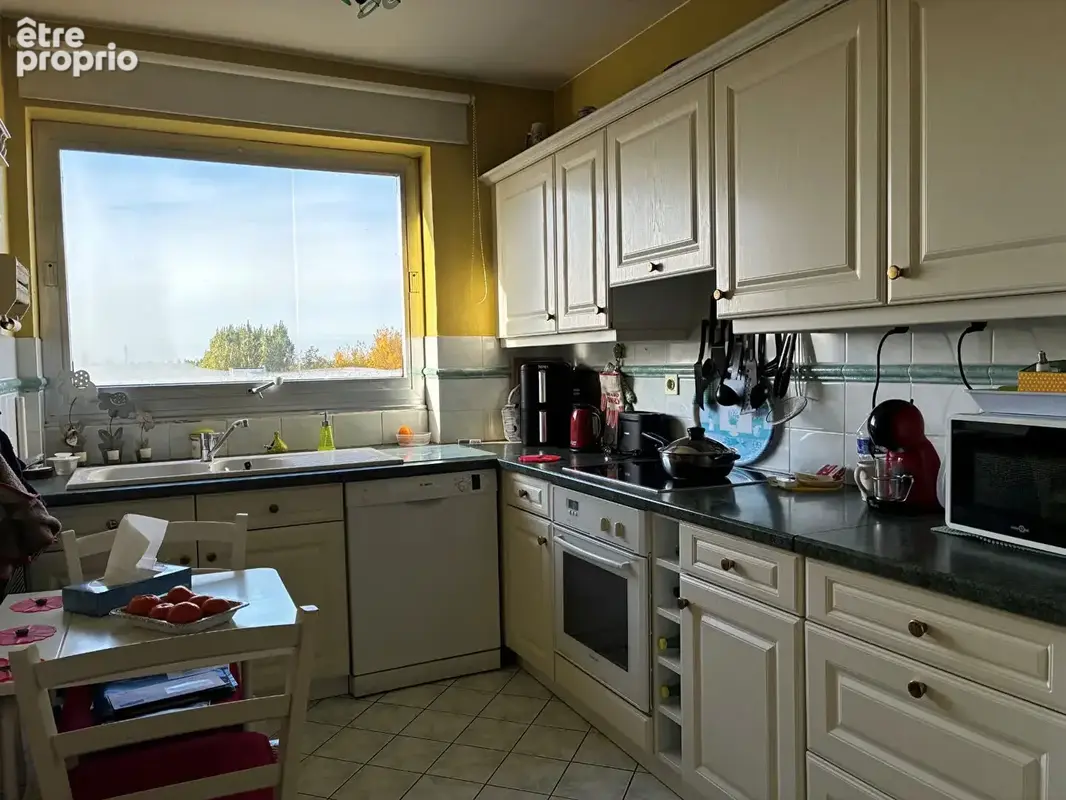 T3 75m² lumineux  avec cave et 2 parkings sous-sol - photo 3