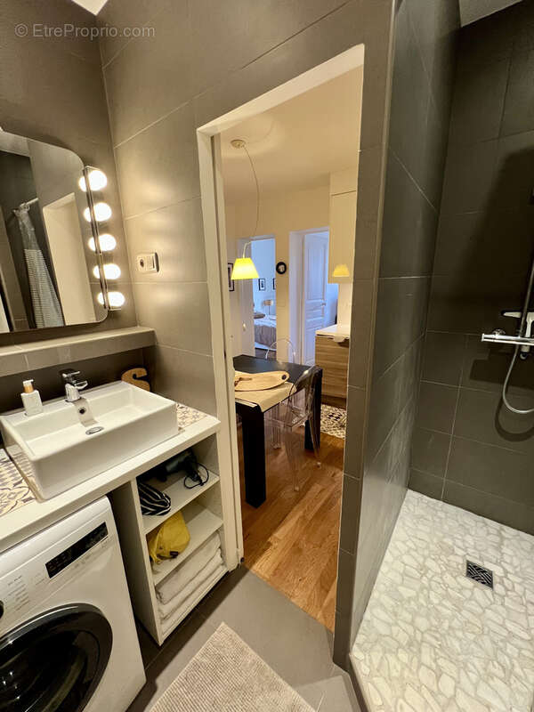 Appartement à PARIS-14E