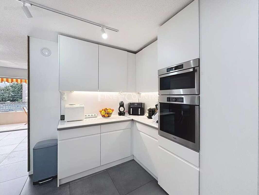 Appartement à VALLAURIS