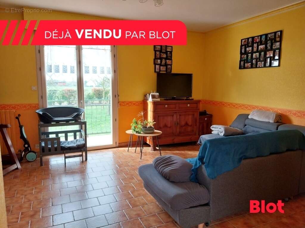 Maison à ETRELLES