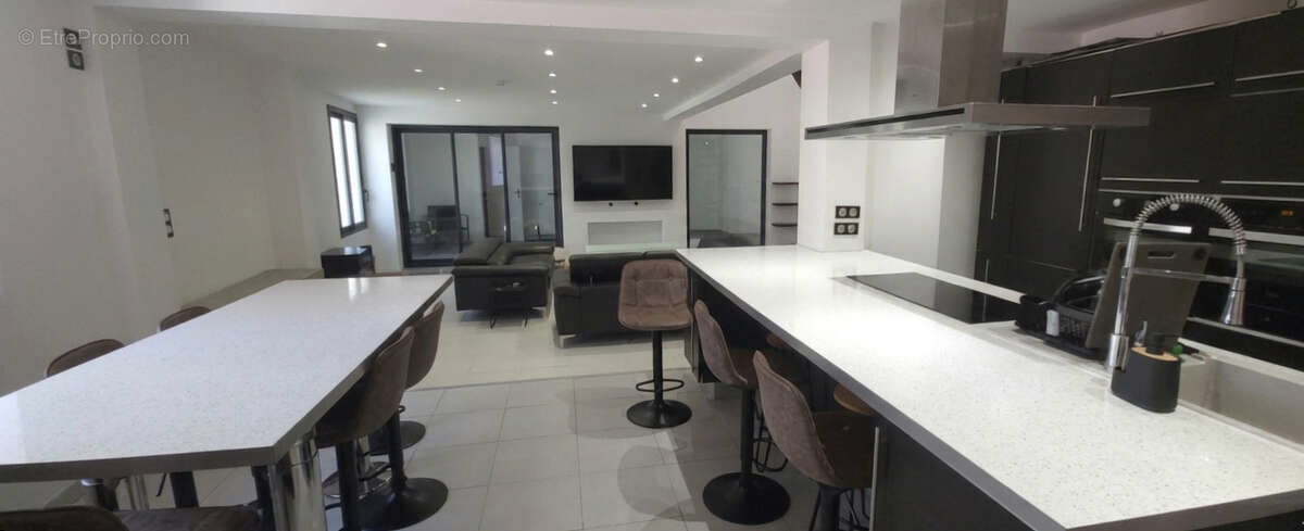 Incroyable maison de 200 m² avec piscine interieure - photo 5