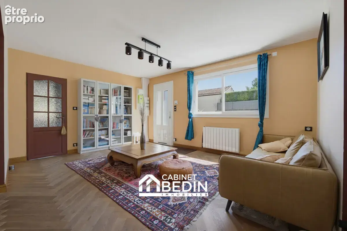 Maison 210 m² à Yvrac  - photo 7