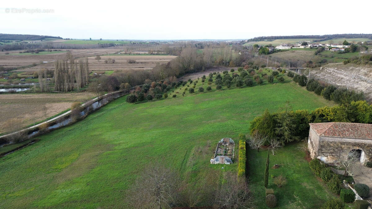 Maison à MOUTHIERS-SUR-BOEME