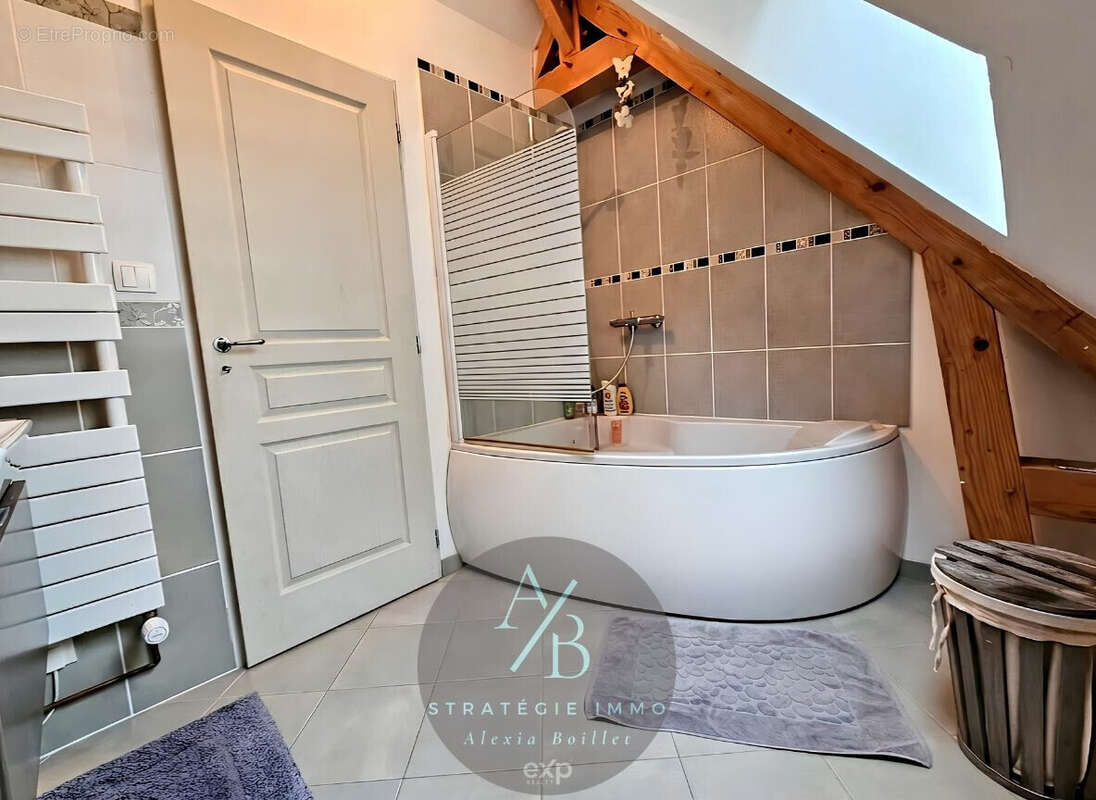 Maison 150 m² à Lyons-La-Foret  - photo 9