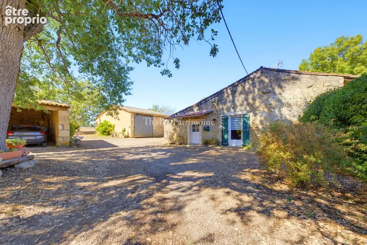 Belle maison individuelle de plain-pied en pierre à proximité de Targon - photo 1