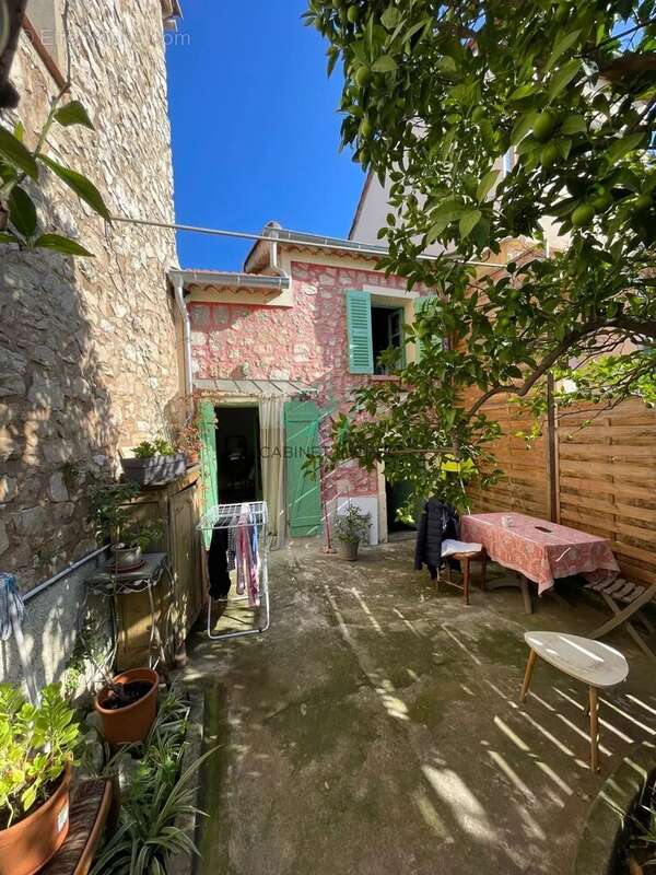 Maison à ROQUEFORT-LES-PINS