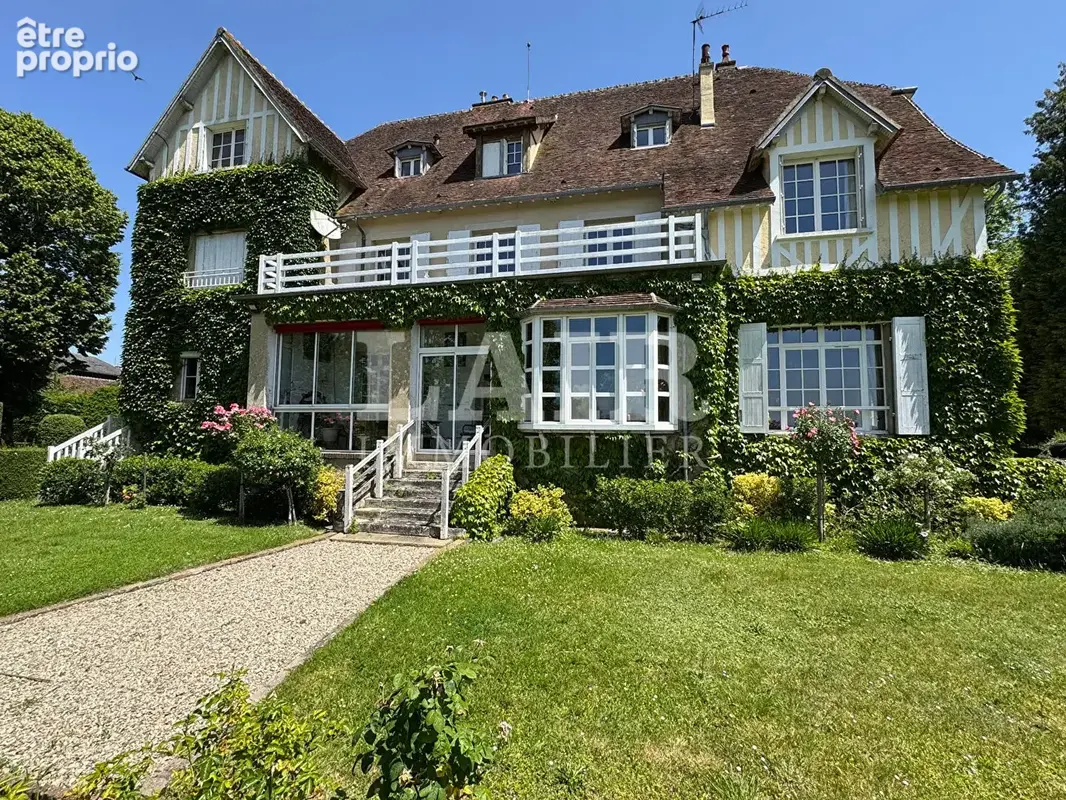 Photo Maison à Mortagne-Au-Perche au prix de 840 000€