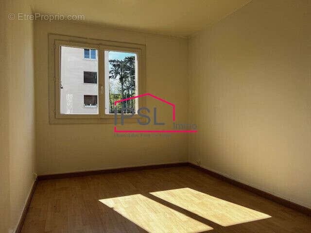 Appartement à SAINT-FARGEAU-PONTHIERRY