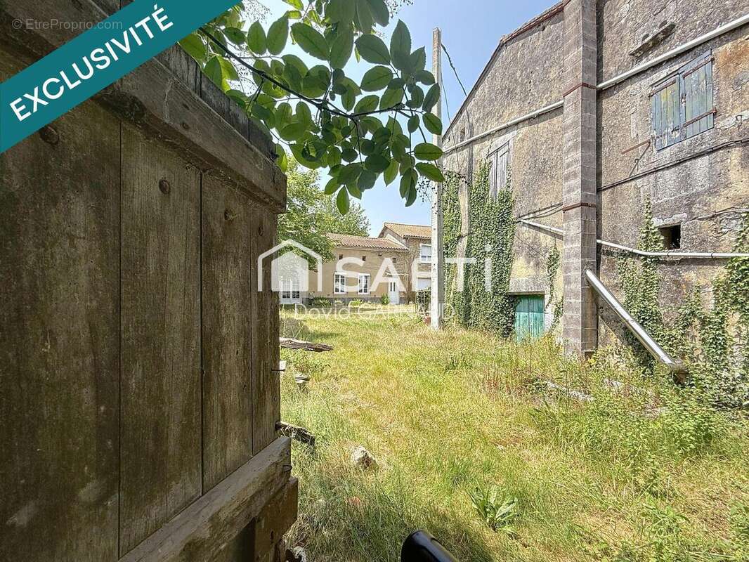 Photo 7 - Maison à ROULLET-SAINT-ESTEPHE