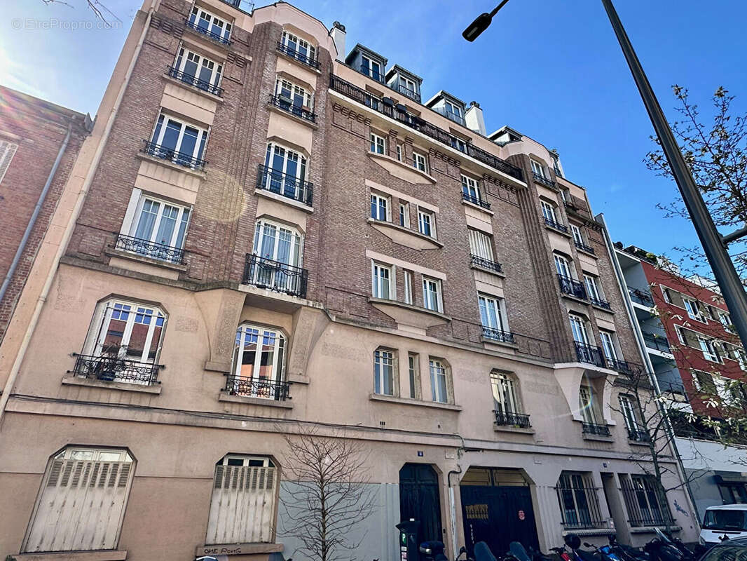 Appartement à PARIS-20E