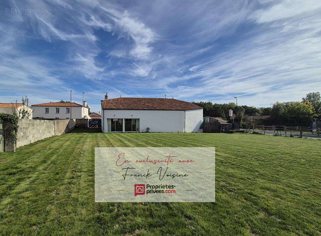 Maison à SAINT-PROUANT