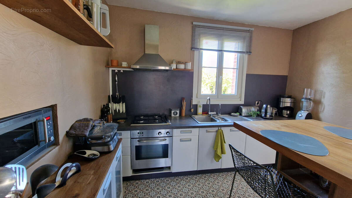 En exclusivite sur la commune de flixecourt : superbe maison de maitre de 160 m2 avec beau jardin arboré - photo 9