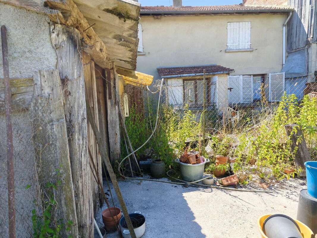 Maison de campagne 4 chambres . - photo 14