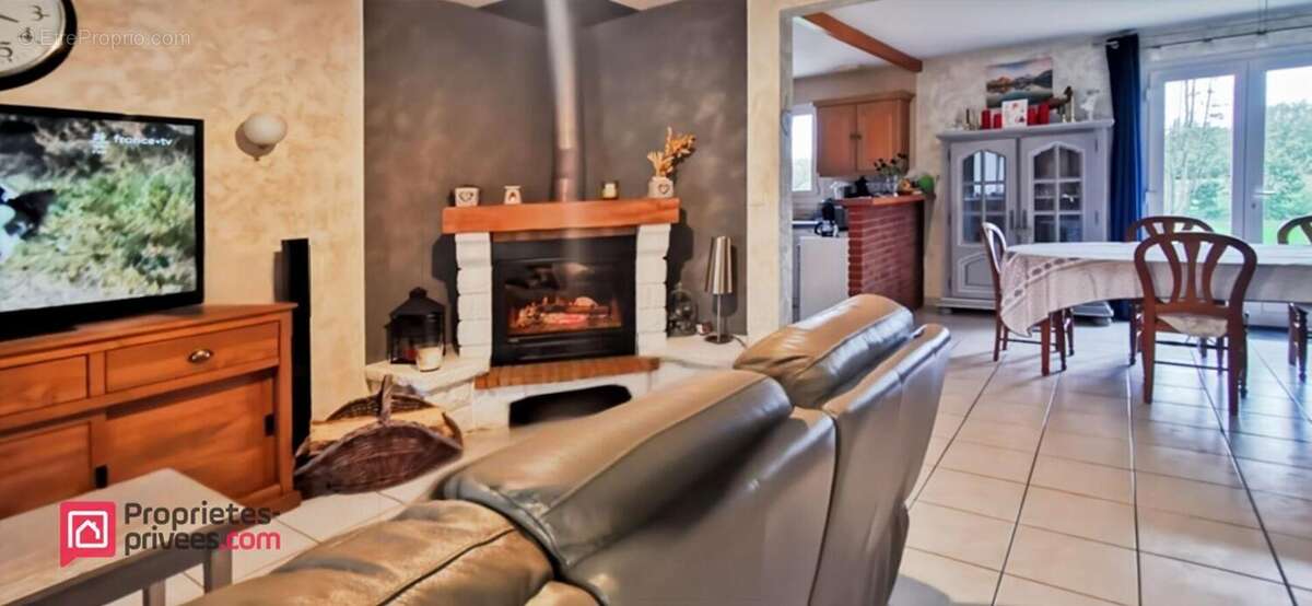 Maison à BEAURAINVILLE