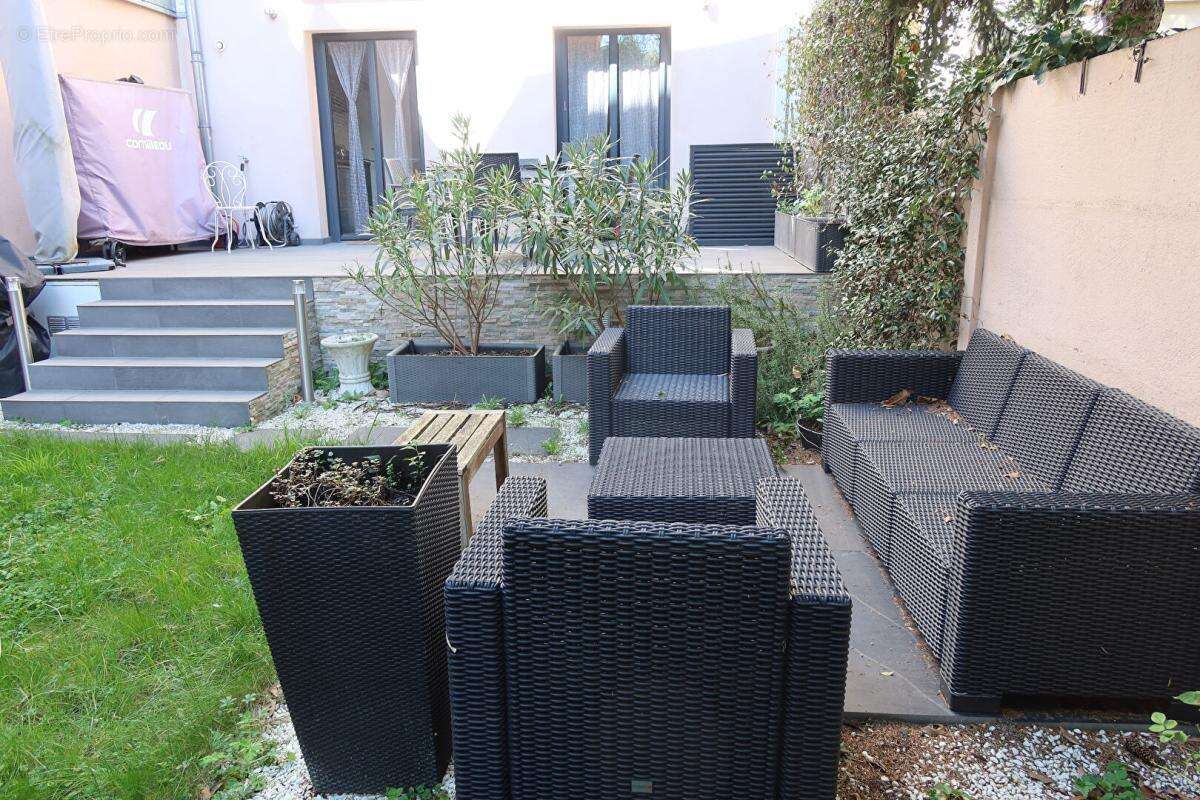 Maison à LA GARENNE-COLOMBES