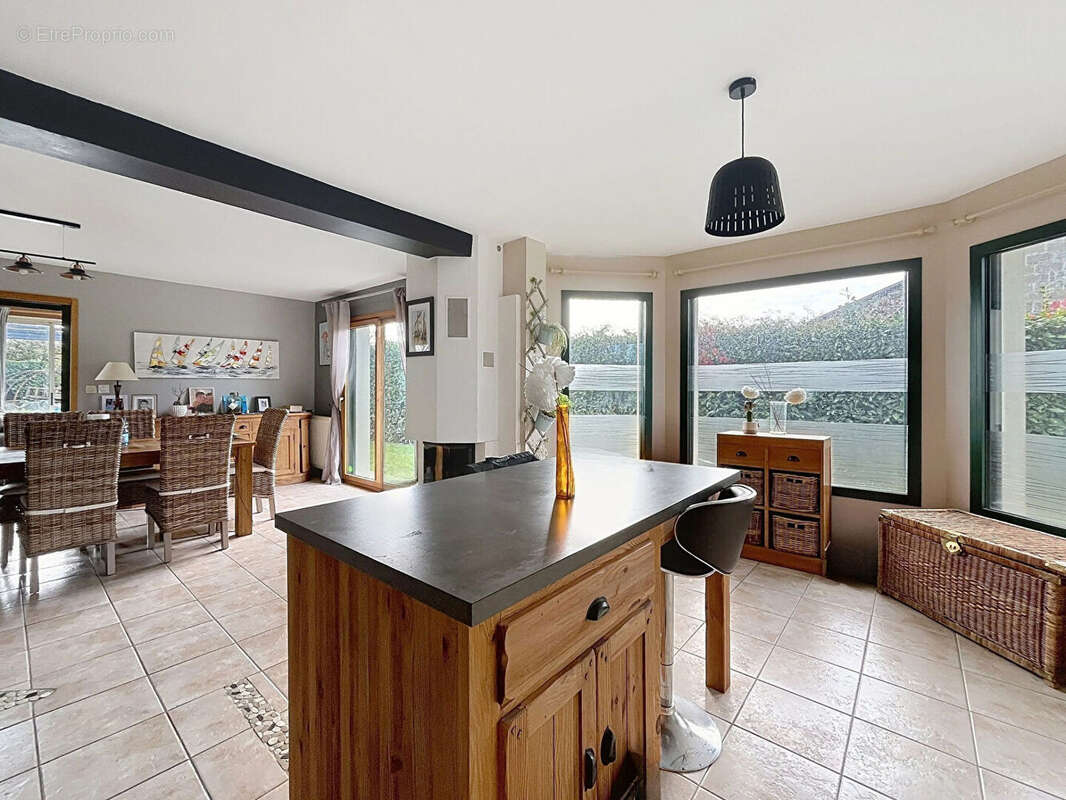 Maison à SAINT-MELOIR-DES-ONDES