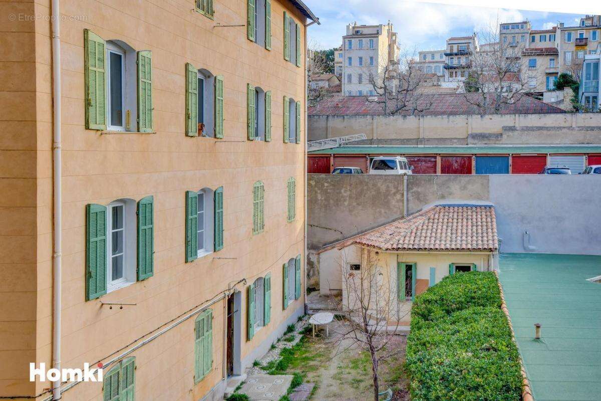 Appartement à MARSEILLE-7E