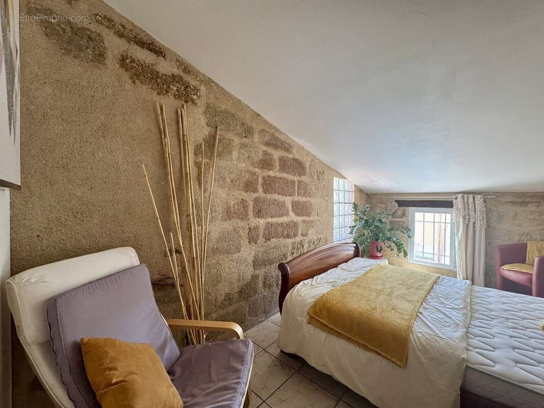 Maison à MONTAGNAC