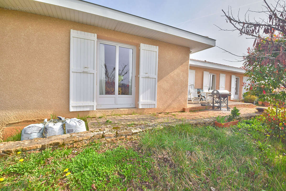 Maison à CHAZAY-D'AZERGUES