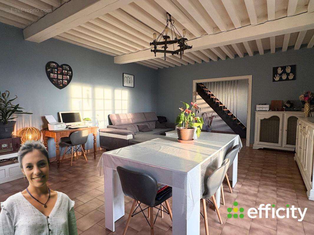 Maison à SAINT-ROMAIN-LE-PUY