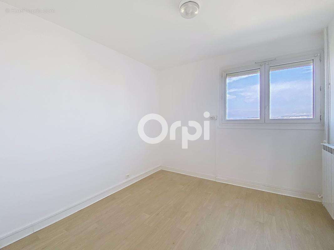 Appartement traversant avec vue mer et balcon à vendre - photo 18