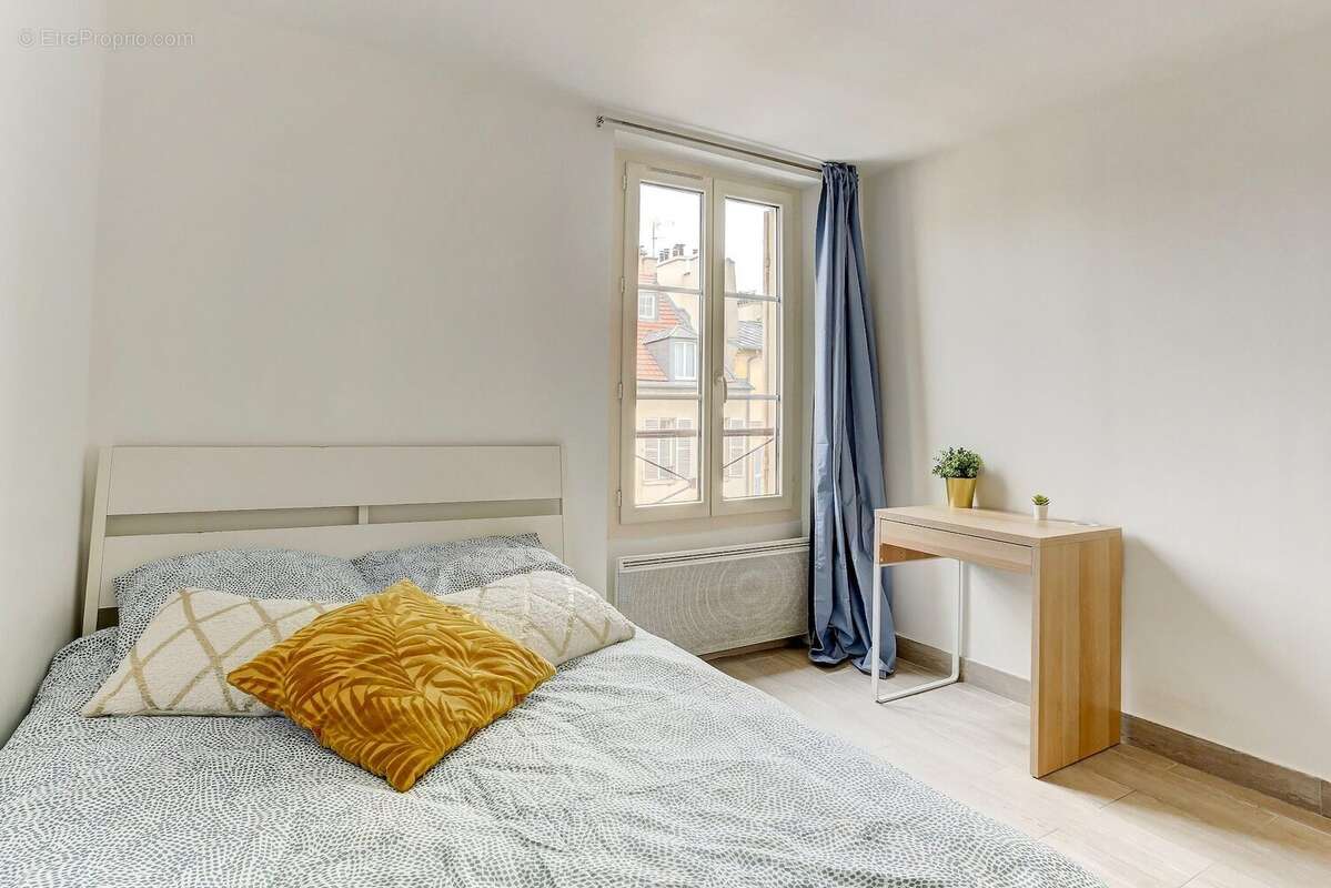 Cuisine - Appartement à VERSAILLES