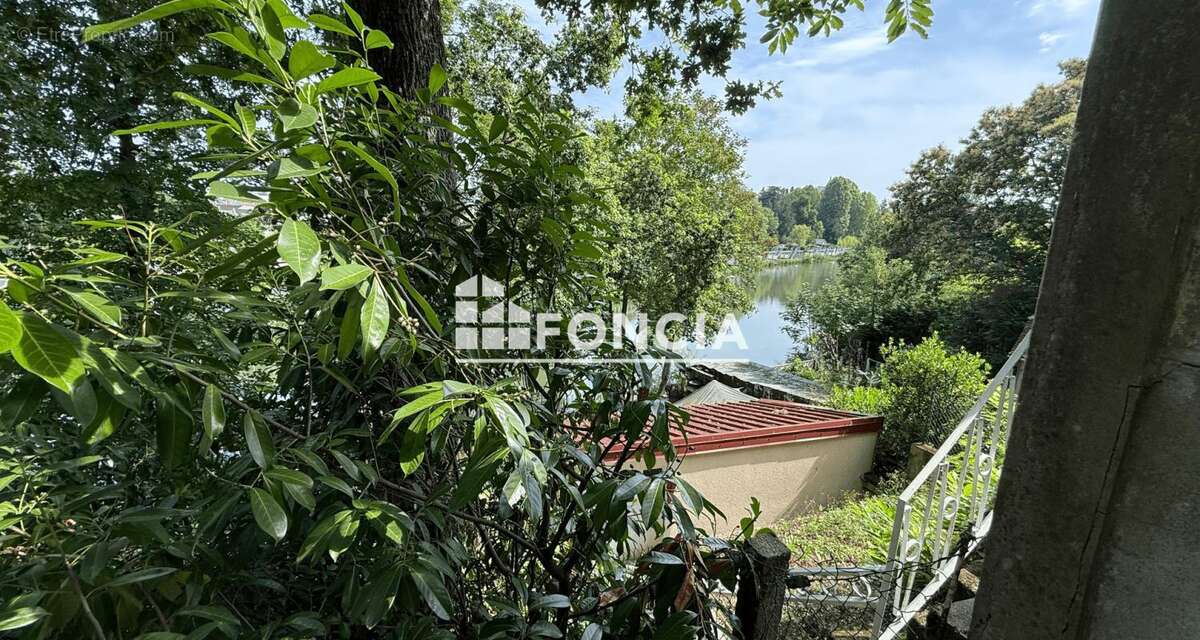 Exclusivite : immeuble de 2 appartements avec acces riviere - photo 2