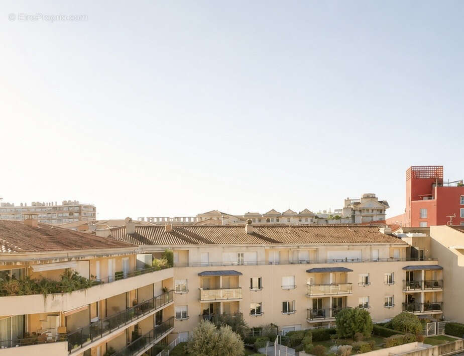 Autre à AIX-EN-PROVENCE