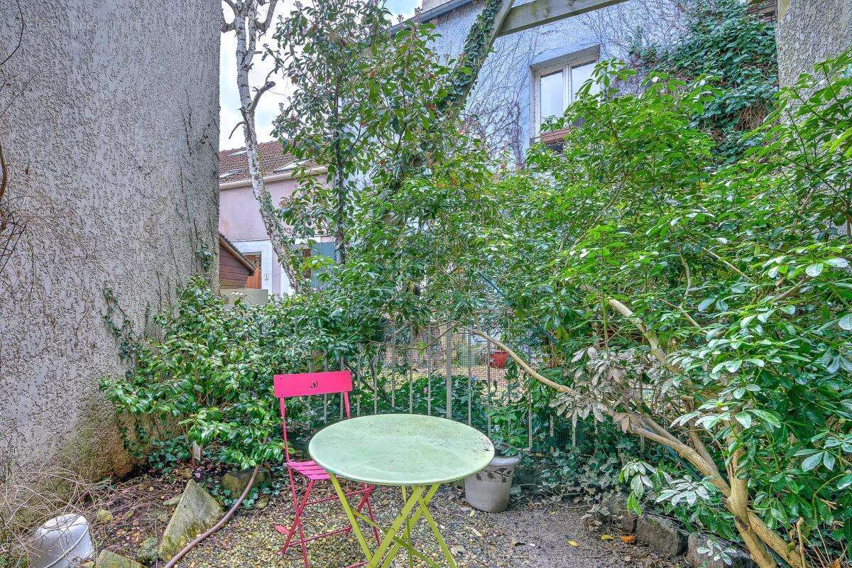 Maison à LE PLESSIS-ROBINSON