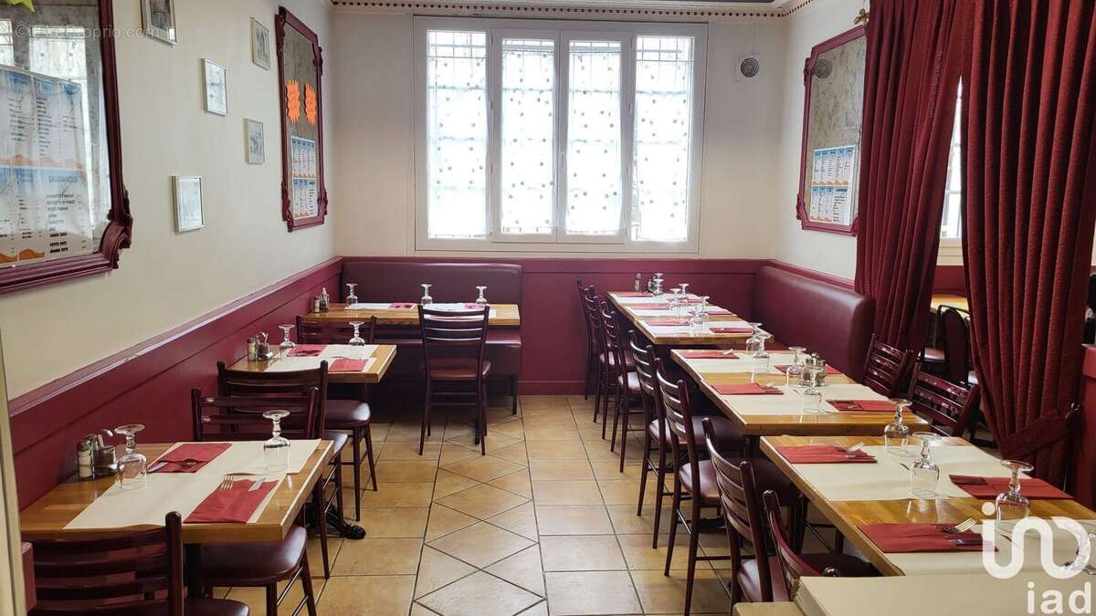 Photo 3 - Commerce à RUEIL-MALMAISON