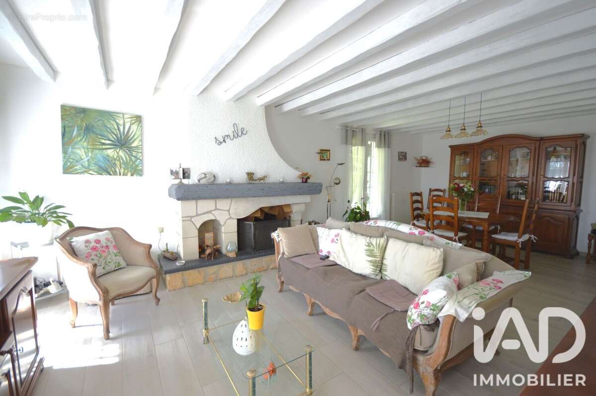 Maison 100 m² à Chermignac  - photo 7
