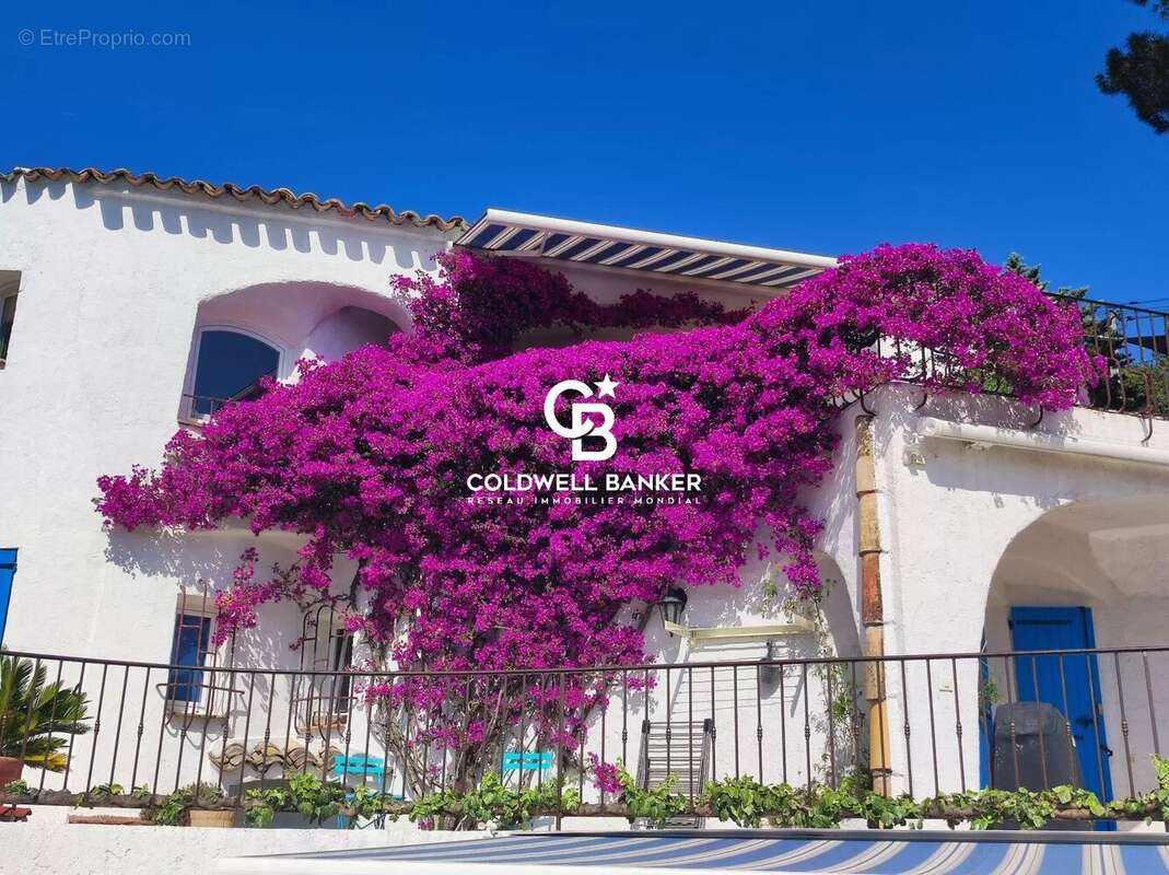 Maison à LES ISSAMBRES