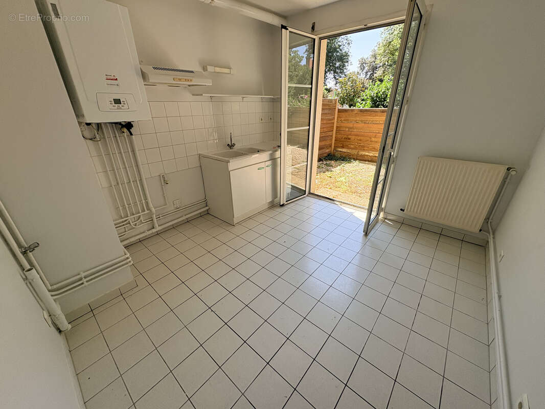 Appartement T4 en rez-de-jardin   97,46 m2   Résidence sécurisée - photo 4