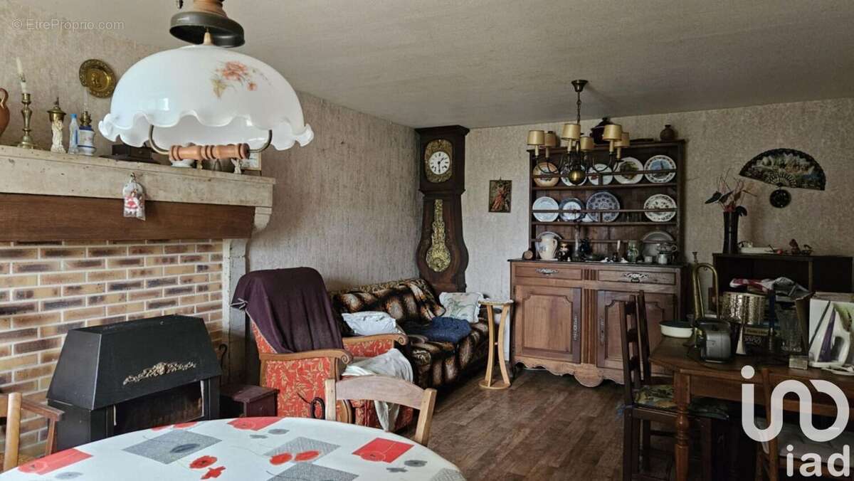 Photo 5 - Maison à LES ADJOTS