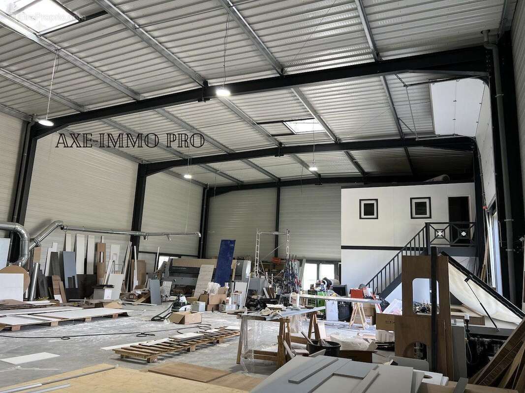 Atelier - Commerce à SANGUINET